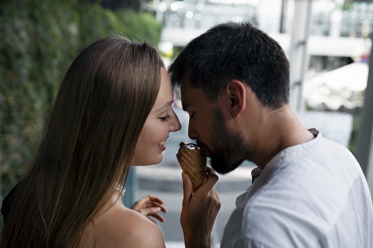 Safe Herpes Dating in Maharashtra, India with PositiveSingles