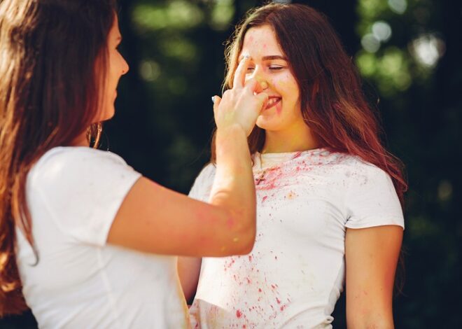 Young Women Living with Herpes Find Confidence & Support